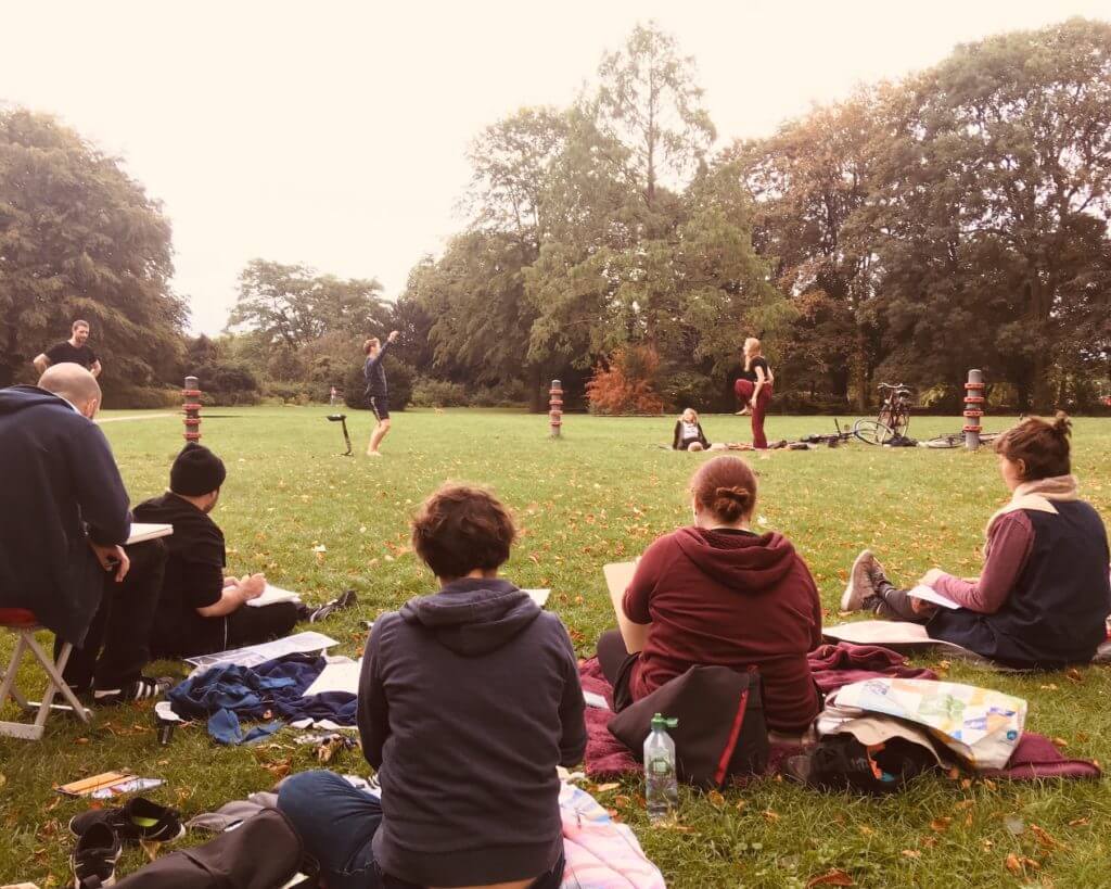 Zeichen-im-Hamburger-Stadtpark-201910